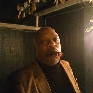 Meet your Posher, Lawrence